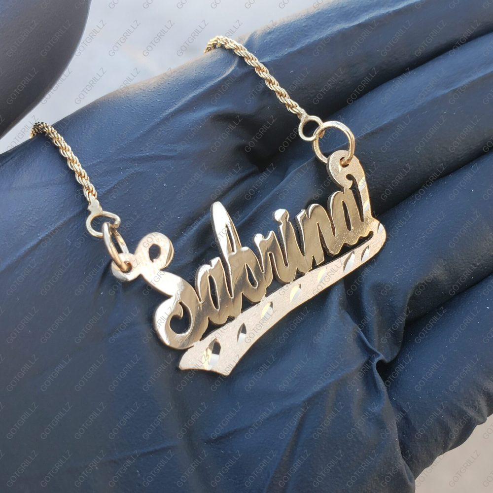 necklace with nameplate